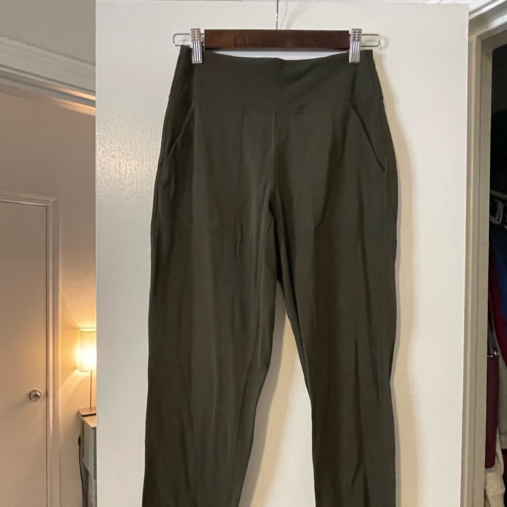 Lululemon Align high-rise jogger - size 6